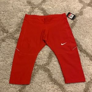 NWT Nike Women’s Running Capri Tights